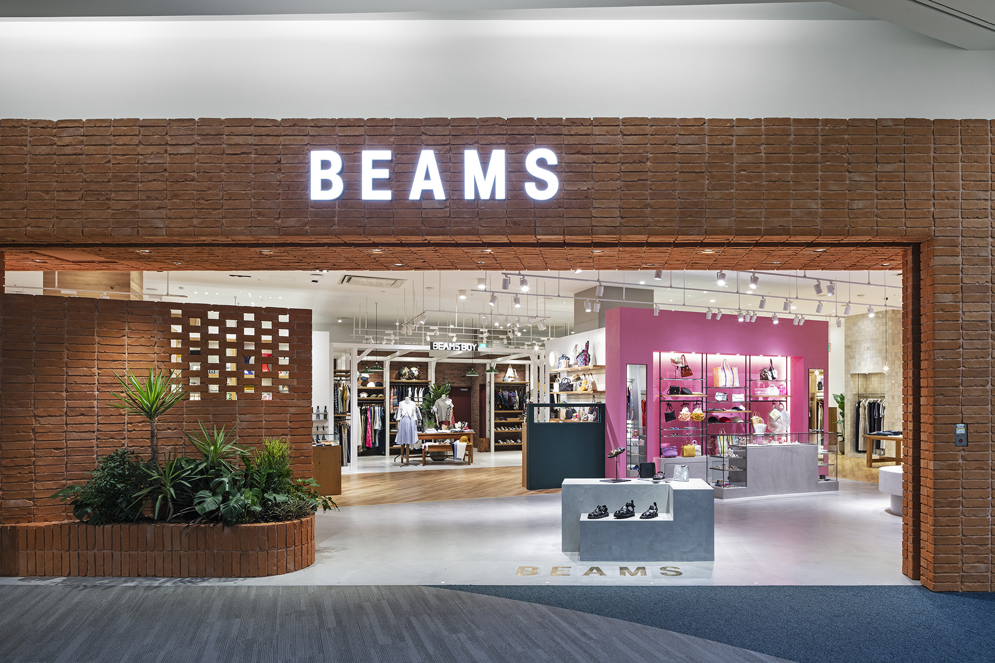 BEAMS